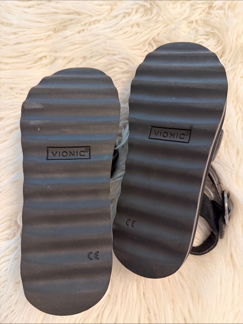 Vionic Black Leather Crisscross Ankle Strap Sandals size 6 excellent condition - Picture 5 of 8